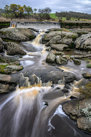 Polly McQuinn Weir, Strathbogie Ranges (Vertical)