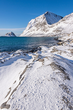 Leknes in the Snow