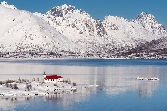 Laupstad Church