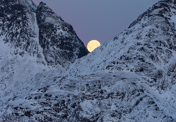Moon setting
