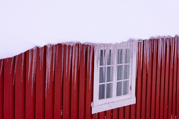 Nusfjord icicles