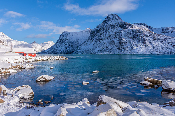 Flakstad Reflections