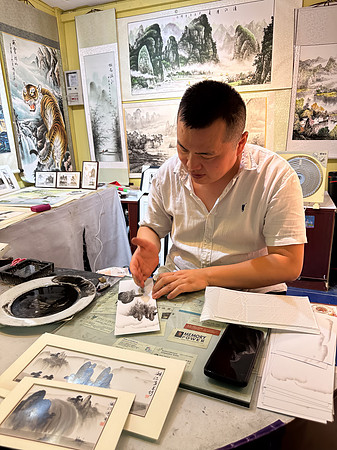 Traditional Chinese Hand Painter at Work, Guilin