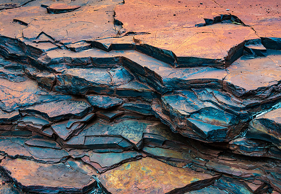 Kalamina Gorge, Rocks