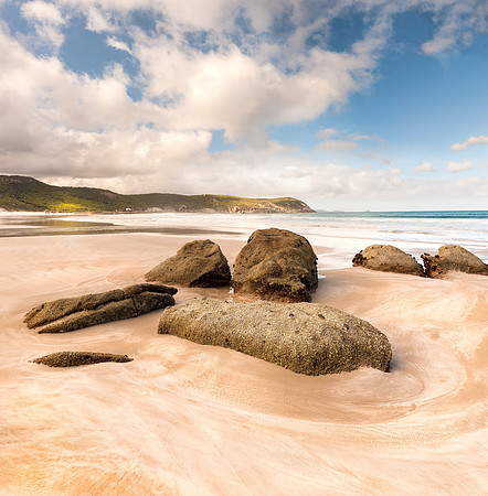 Rock Swirl – Squeaky Beach