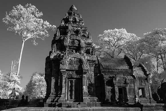 Banteay Srei Temple, Infrared