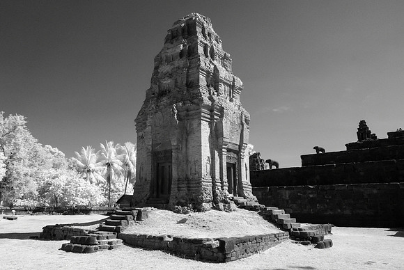 Bakong, Infrared