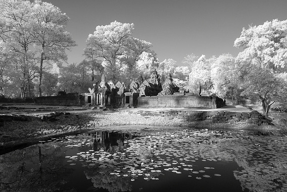 Banteay Srei Temple, Infrared