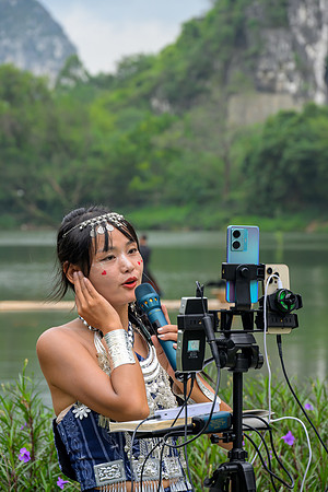 Vlogging Queen, Chuanshan Park, Guilin