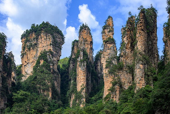 Zhangjiajie National Forest Park – Ten-Li Gallery  IX