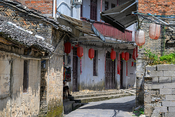 Yangshuo Village II